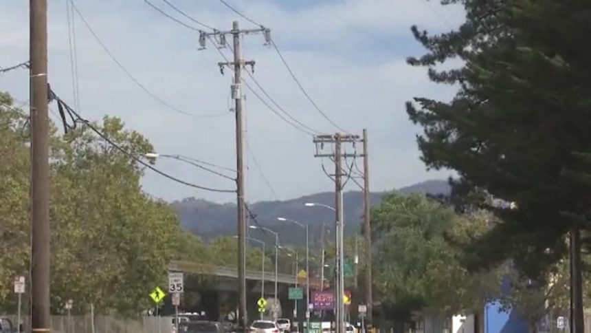 via20CNN20Power20poles20lines20electric20electricity_1570677692943.jpg.jpg.jpg_39501062_ver1.0