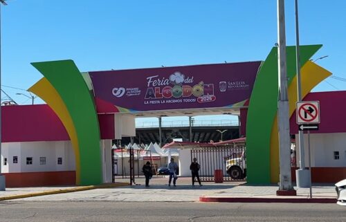 Tradición y alegría reúnen a cientos de familias en el arranque de la Feria del Algodón 2026