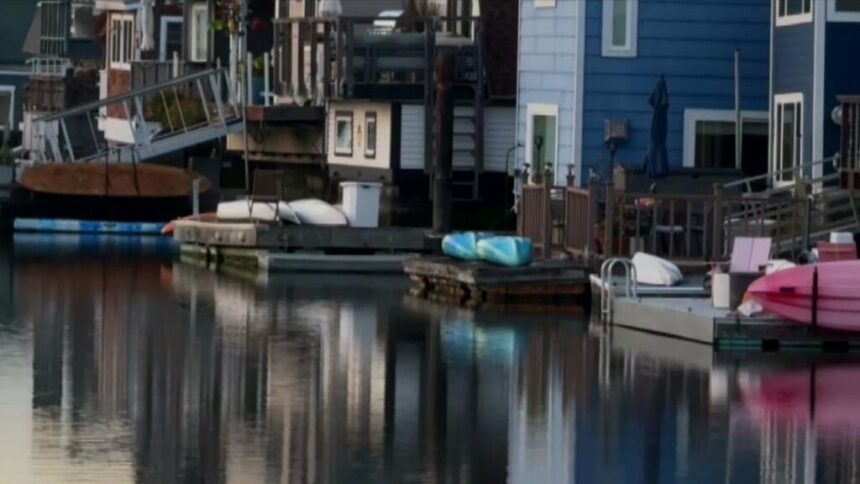 The record high tides seen around the Bay Area​ are causing quite a concern for many living on the water.