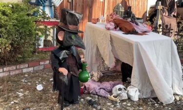 Transforming their home into a free community haunted house has been a 20-year-tradition for a San Leandro family — but recent thefts of expensive decorations have put a damper on their Halloween spirit.